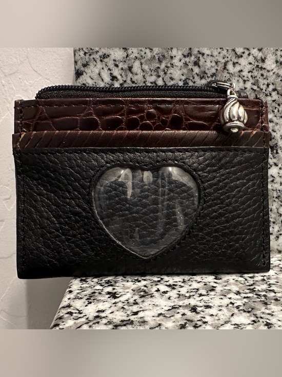 Brighton Handbags - NWOT Brighton Leather Card/Coin Holder with Photo Heart Window.